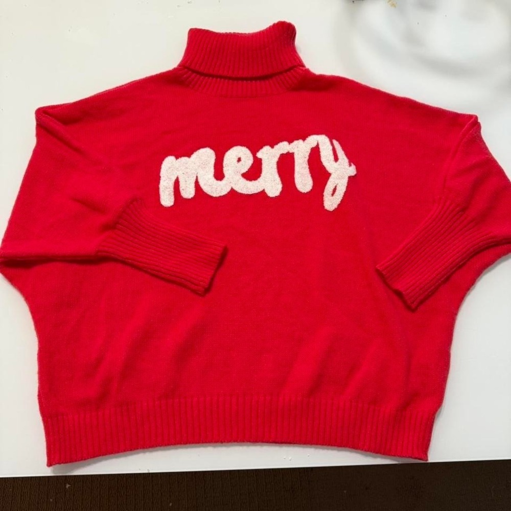 Red "Merry" Holiday‎ Sweater – Oversized – Cozy & Cute